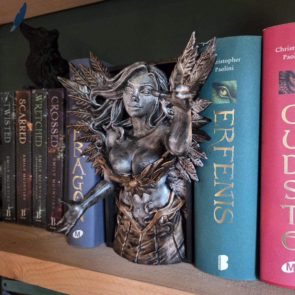 Dark Fantasy Goddess Book Nook, Winged Shelf Decor, Gothic Bookshelf Statue, Fantasy Book Lover Gift