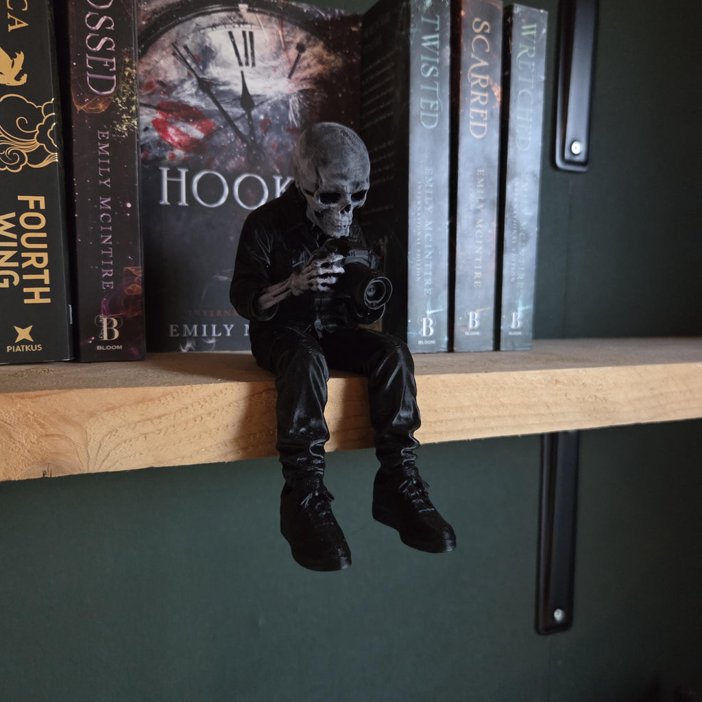 Skull Photographer Shelf Sitter, Gothic Bookish Decor, Dark Academia Bookshelf Figure, Creepy Photographer Book Nook Decor