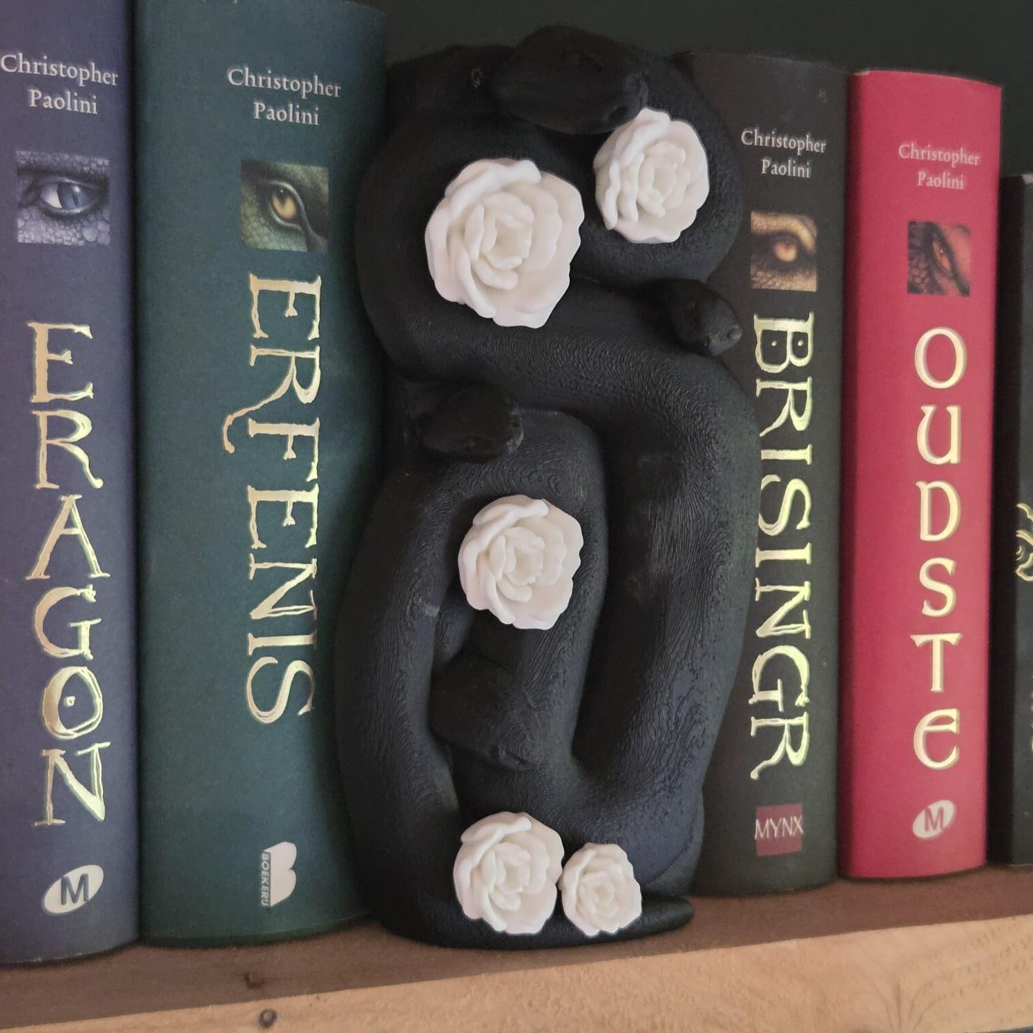 Gothic Snake Book Nook with White Roses, Dark Academia Bookshelf Decor, Serpent Book Insert, Fantasy Shelf Decor, Book Lover Gift