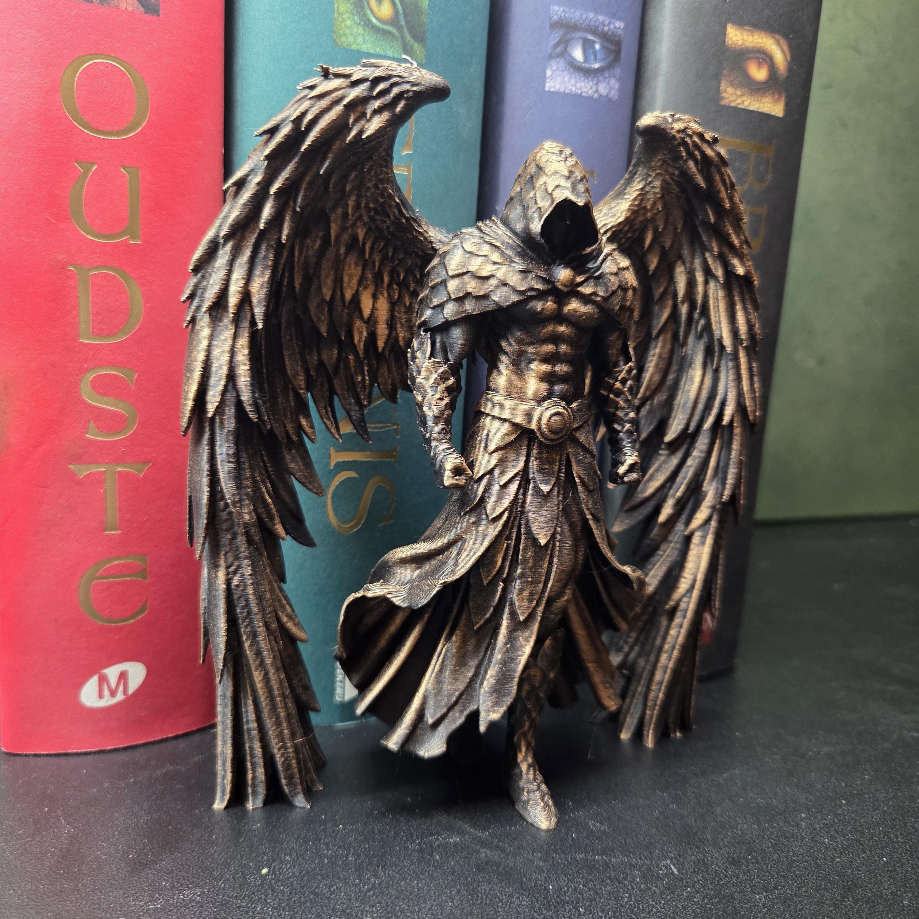 Faceless Angel Statue – Hooded Winged Guardian – Gothic Fantasy Shelf Decor – Dark Academia Bookshelf Figurine – Book Lover Gift