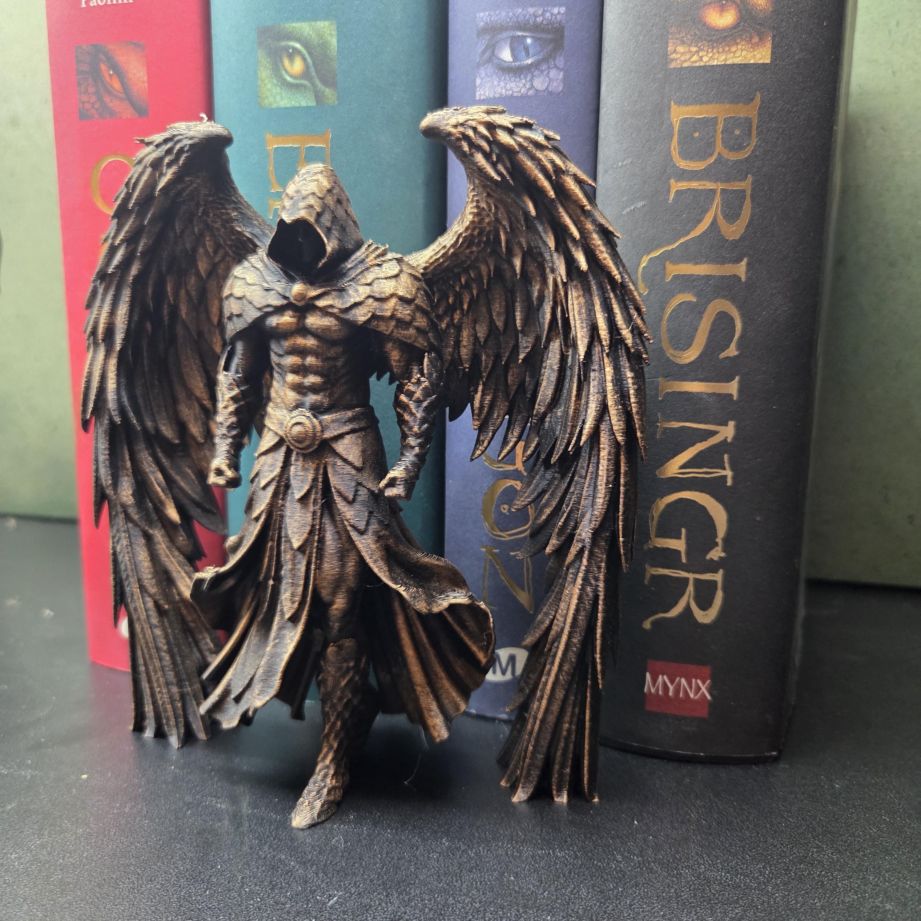 Faceless Angel Statue – Hooded Winged Guardian – Gothic Fantasy Shelf Decor – Dark Academia Bookshelf Figurine – Book Lover Gift