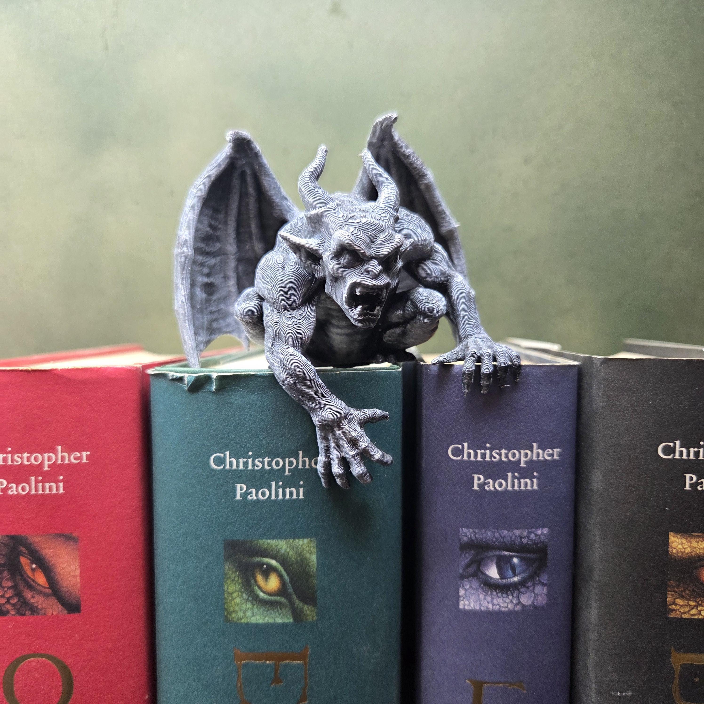 Gargoyle Shelf Sitter, Gothic Bookshelf Decor, Gargoyle Book Guardian, Dark Academia Decor, Fantasy Shelf Decoration, 3D Printed Statue