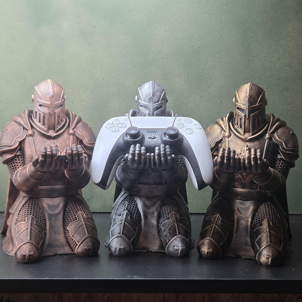 Knight Controller Holder – Medieval Gamepad Stand – Fantasy Gaming Decor – Gamer Gift – Controller Display Stand