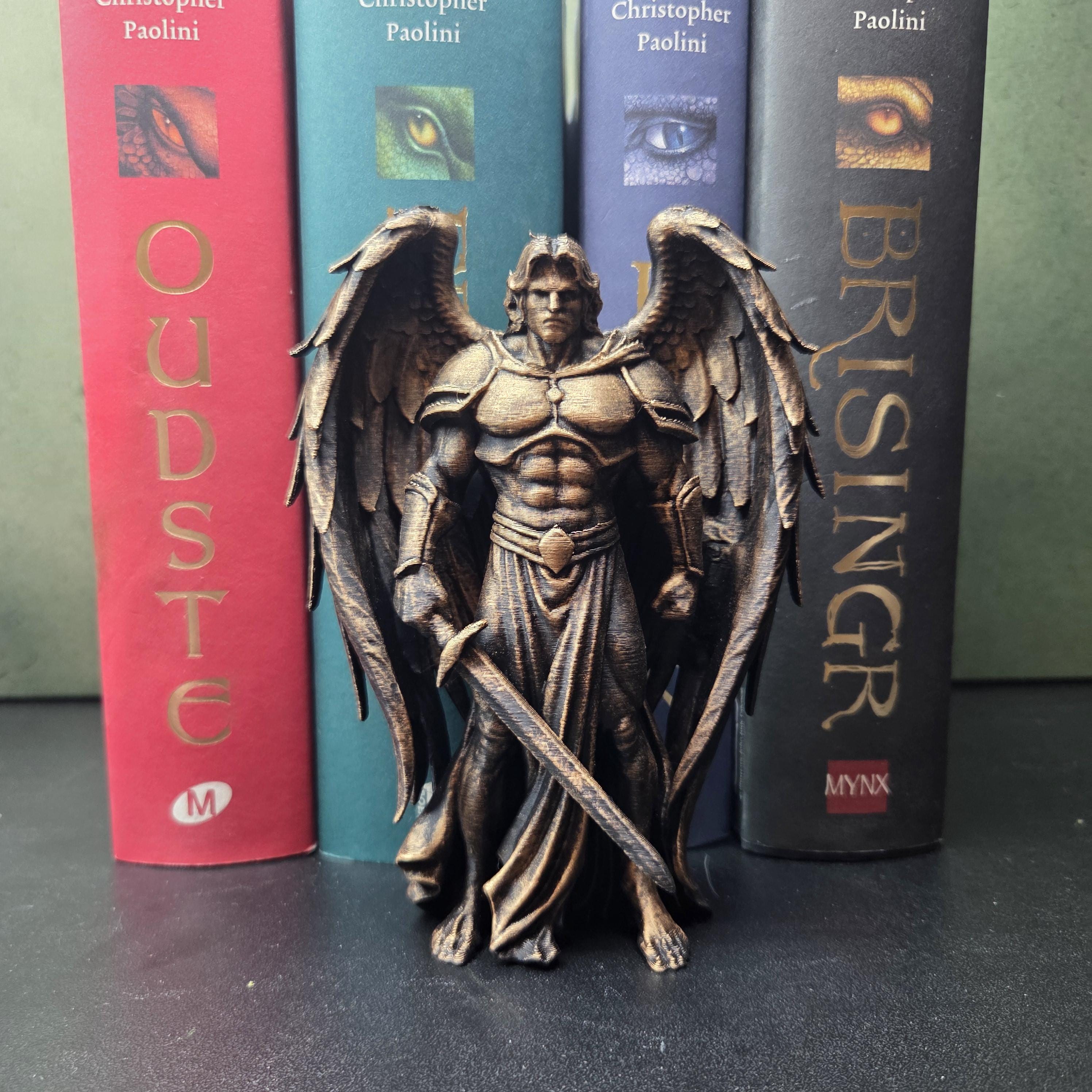 Winged Warrior Angel Statue – Gothic Fantasy Shelf Decor – Archangel Figurine – Dark Academia Bookshelf Decor – Book Lover Gift