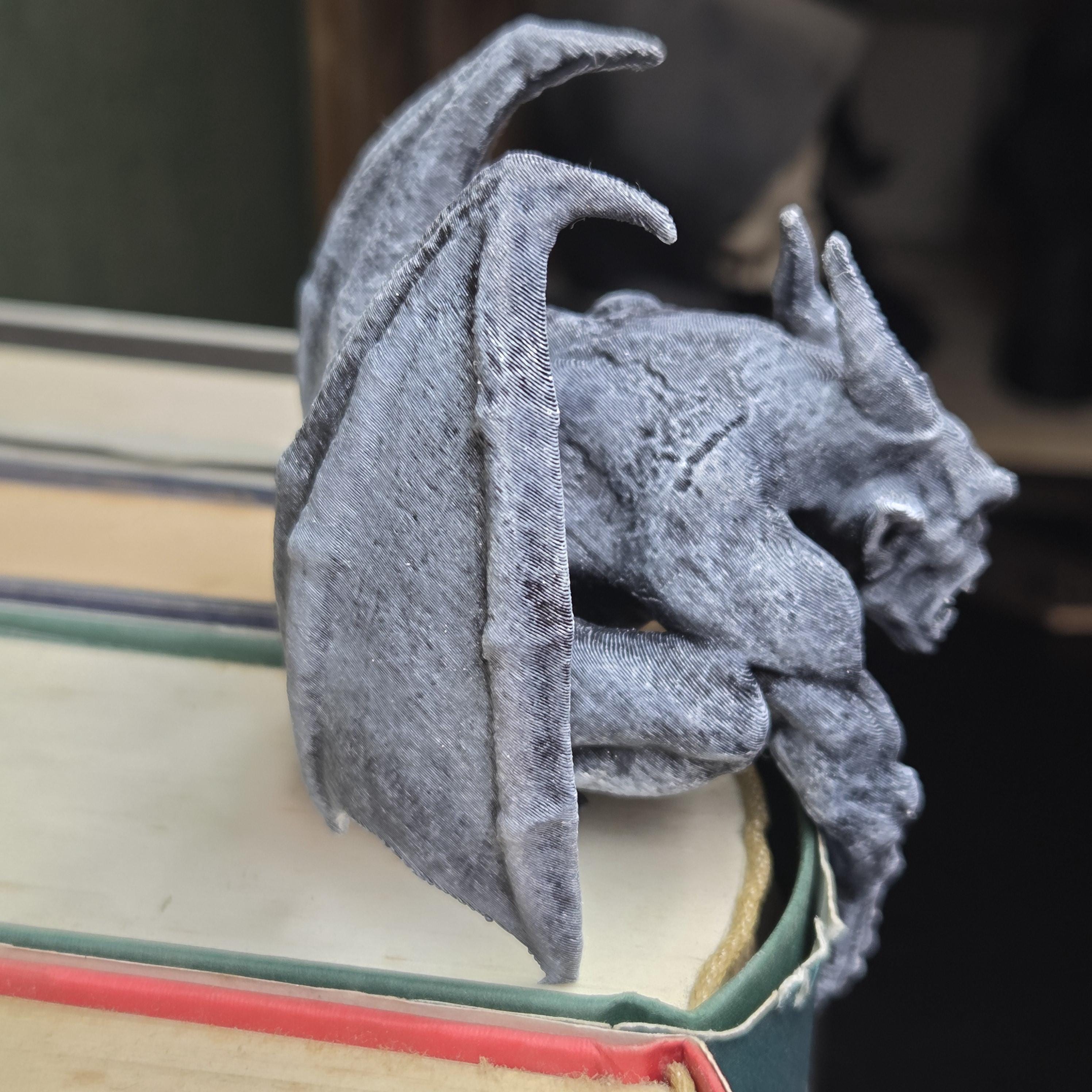 Gargoyle Shelf Sitter, Gothic Bookshelf Decor, Gargoyle Book Guardian, Dark Academia Decor, Fantasy Shelf Decoration, 3D Printed Statue