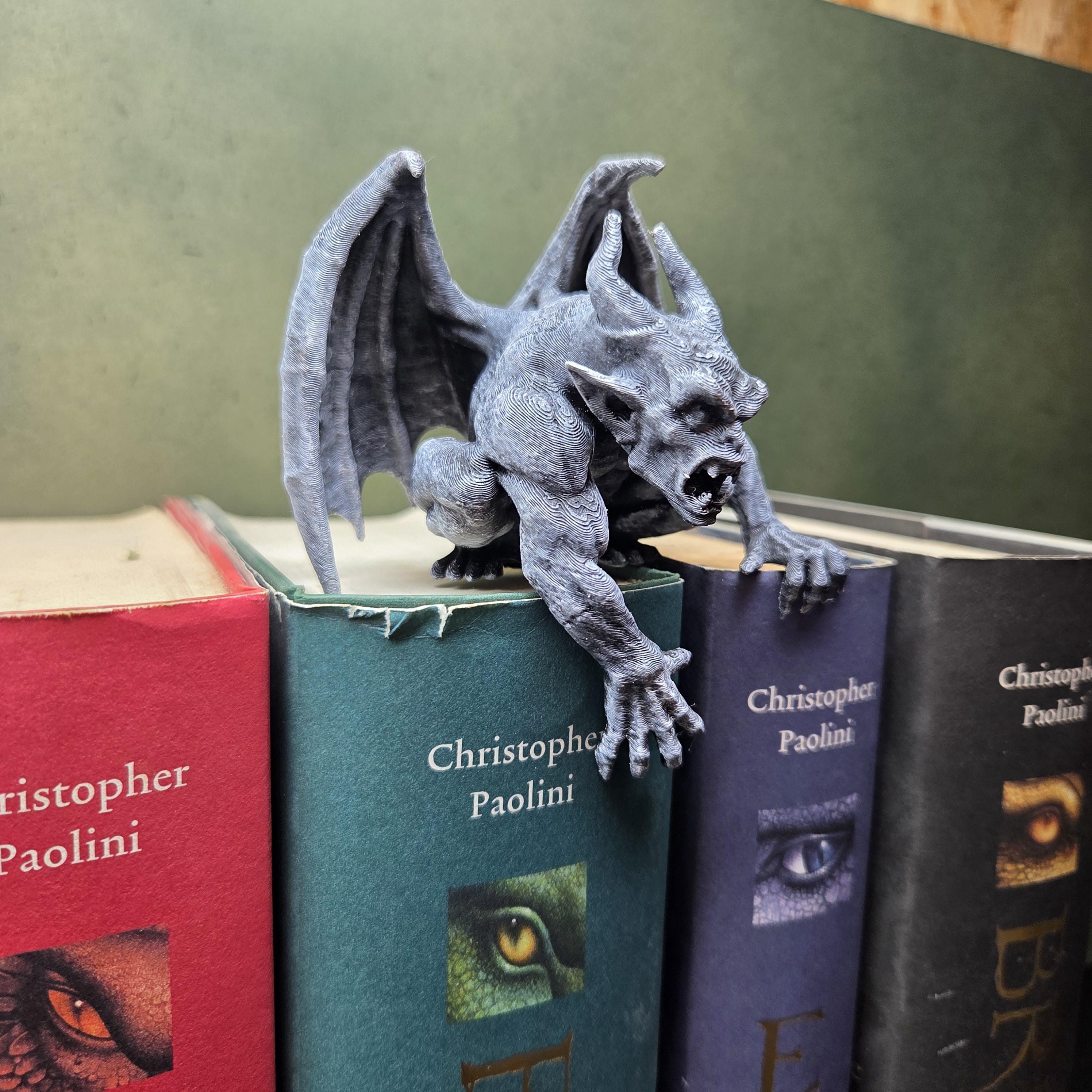 Gargoyle Shelf Sitter, Gothic Bookshelf Decor, Gargoyle Book Guardian, Dark Academia Decor, Fantasy Shelf Decoration, 3D Printed Statue