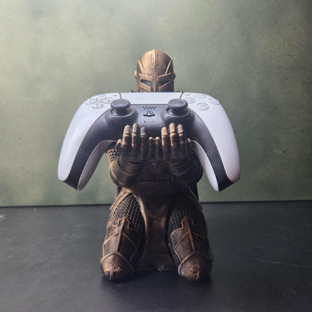 Knight Controller Holder – Medieval Gamepad Stand – Fantasy Gaming Decor – Gamer Gift – Controller Display Stand