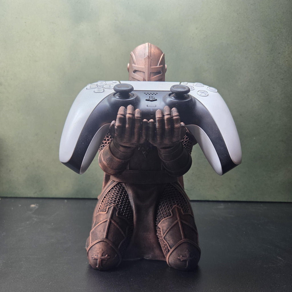 Knight Controller Holder – Medieval Gamepad Stand – Fantasy Gaming Decor – Gamer Gift – Controller Display Stand
