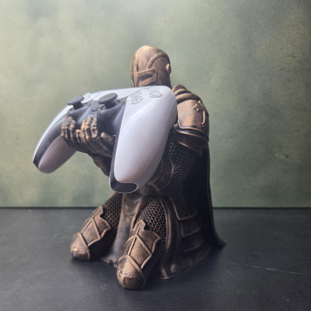 Knight Controller Holder – Medieval Gamepad Stand – Fantasy Gaming Decor – Gamer Gift – Controller Display Stand